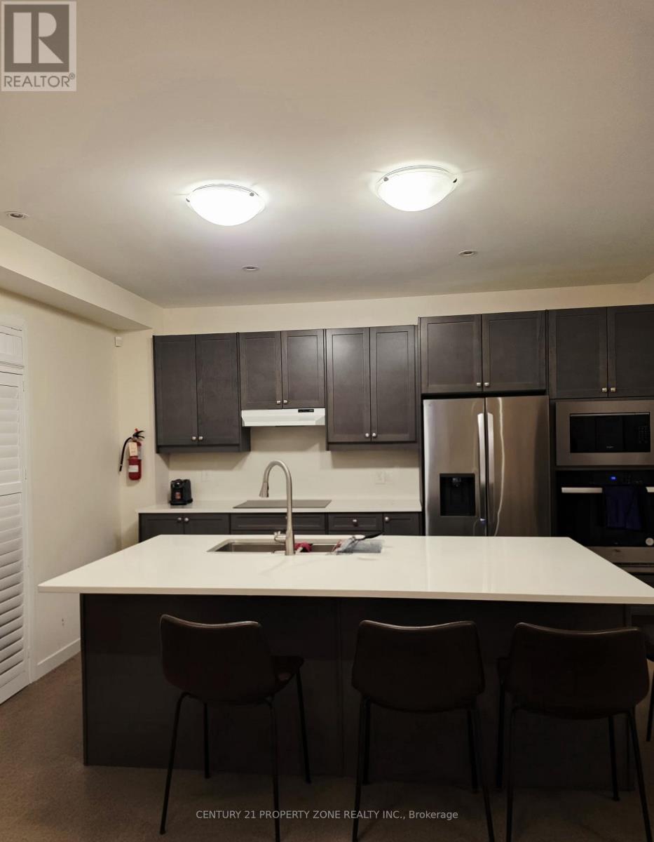 1202 Plymouth Drive E, Oshawa, Ontario  L1H 8L7 - Photo 4 - E12831880