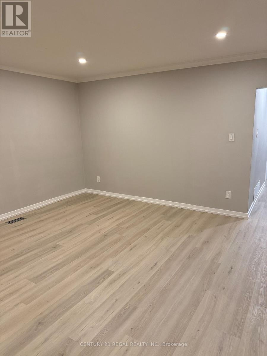 Main - 257 Silverbirch Drive, Newmarket, Ontario  L3Y 2Z6 - Photo 13 - N12793002