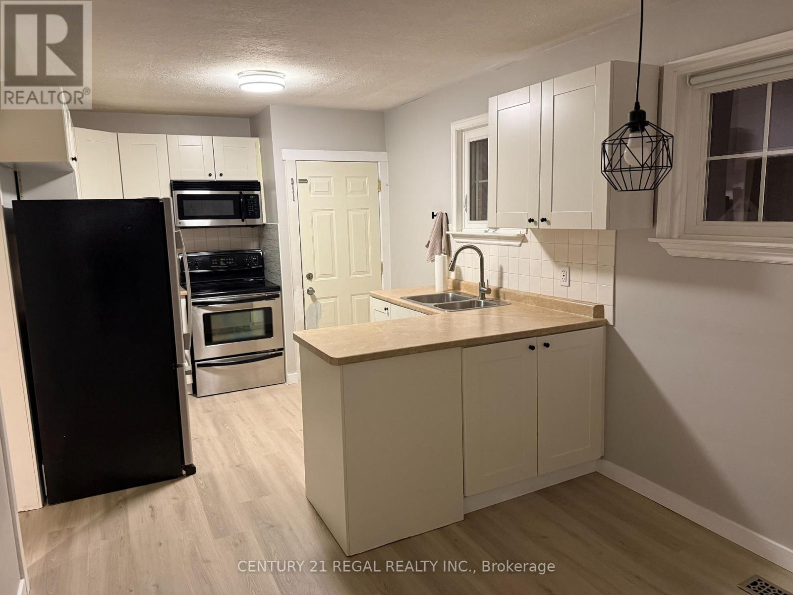 Main - 257 Silverbirch Drive, Newmarket, Ontario  L3Y 2Z6 - Photo 3 - N12793002