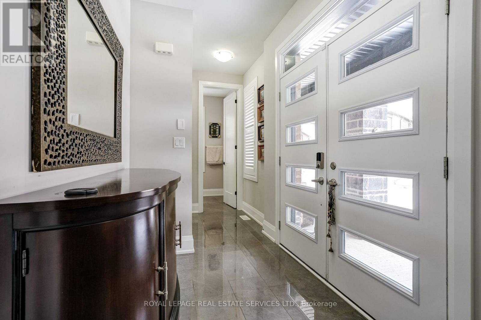 7 Cyclone Trail, Brampton, Ontario  L7A 5E8 - Photo 4 - W12845092