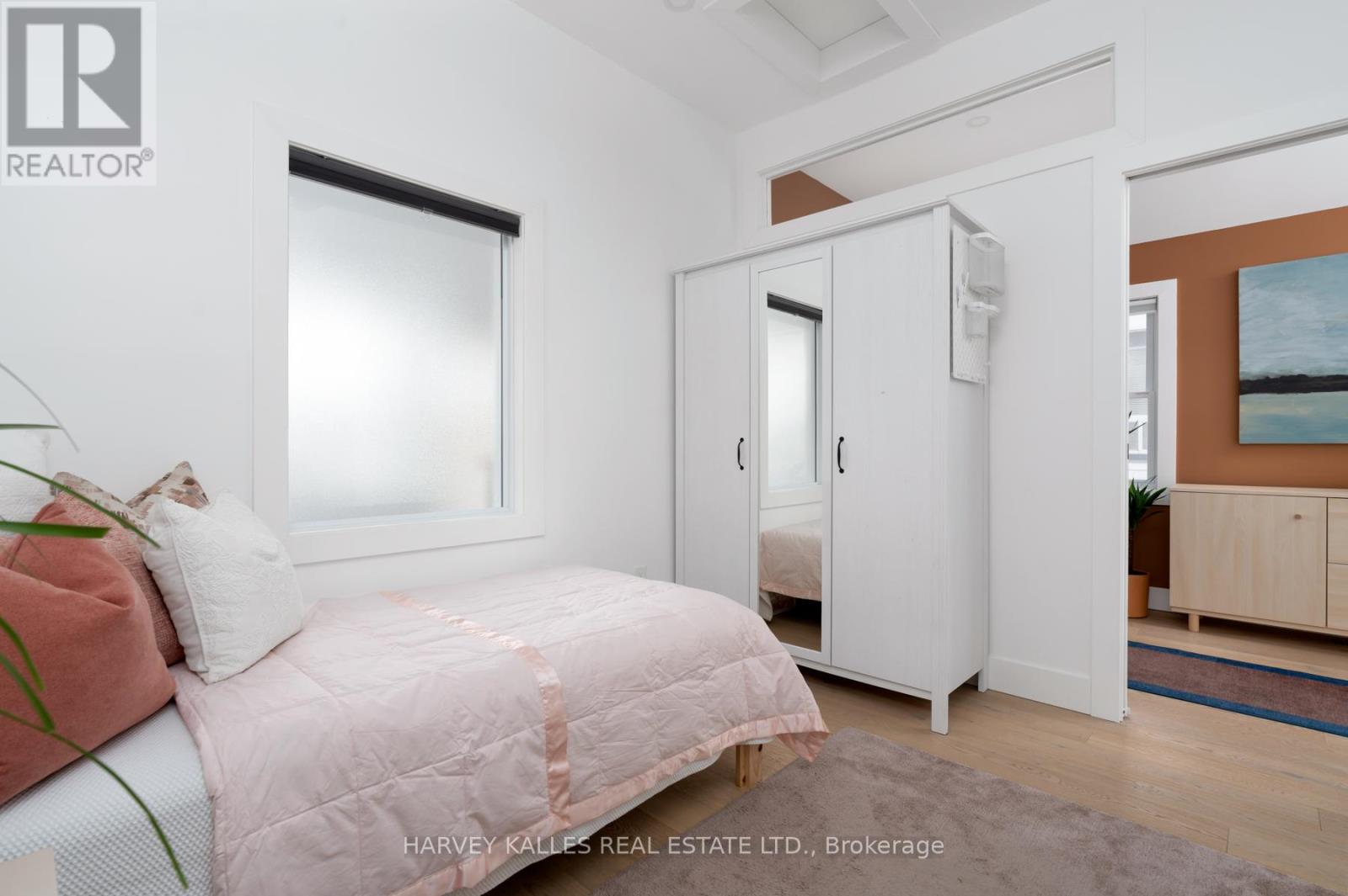 31 Elder Avenue, Toronto (Long Branch), Ontario  M8W 1S3 - Photo 10 - W12849096