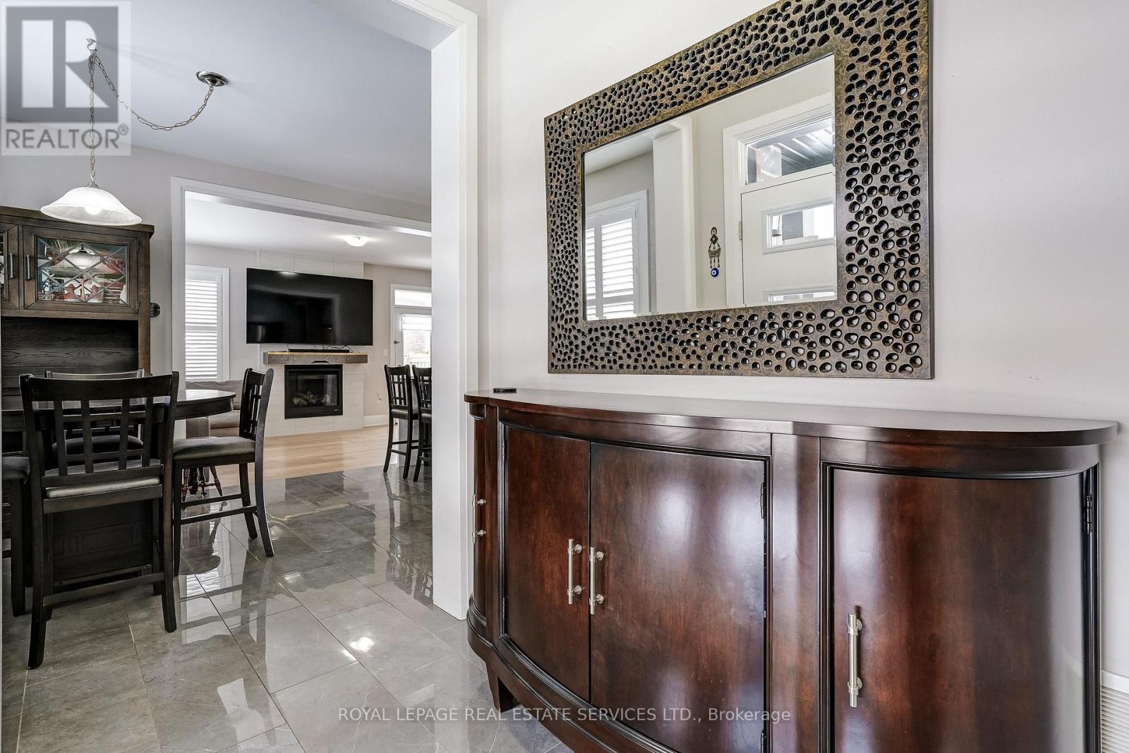 7 Cyclone Trail, Brampton, Ontario  L7A 5E8 - Photo 5 - W12845092