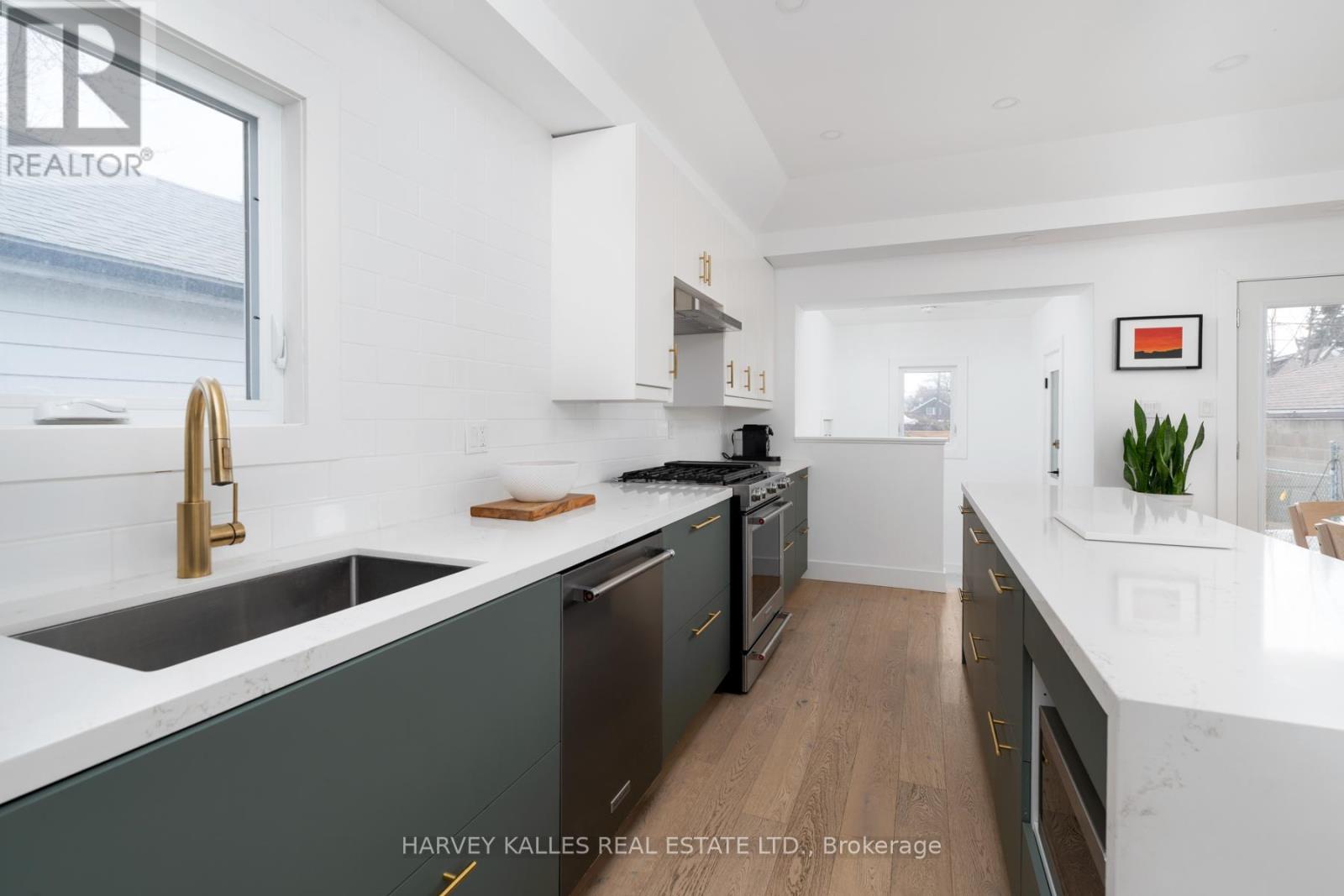 31 Elder Avenue, Toronto (Long Branch), Ontario  M8W 1S3 - Photo 24 - W12849096