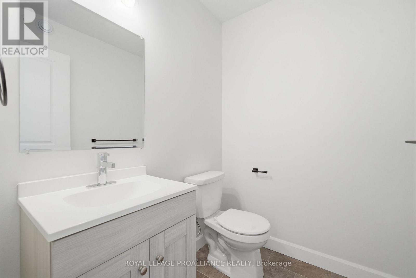 59 Sandhu Crescent, Belleville (Belleville Ward), Ontario  K8P 0G7 - Photo 19 - X12713730