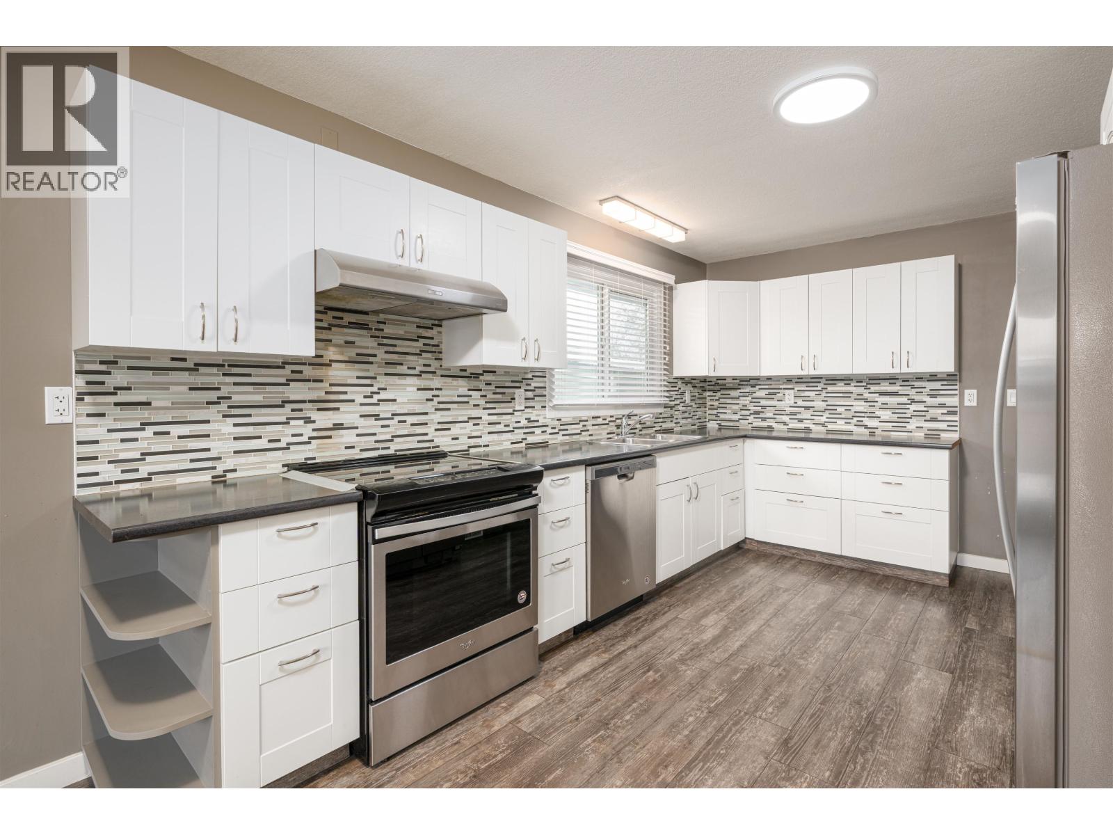 290 Kelly Street, Prince George, British Columbia  V2M 3K3 - Photo 5 - R3096535