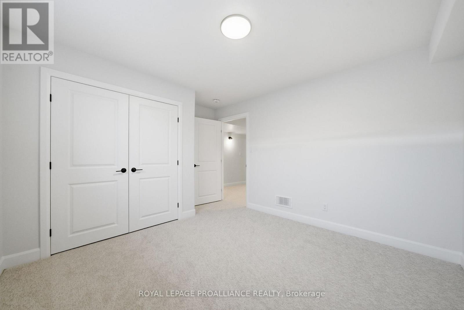 59 Sandhu Crescent, Belleville (Belleville Ward), Ontario  K8P 0G7 - Photo 32 - X12713730