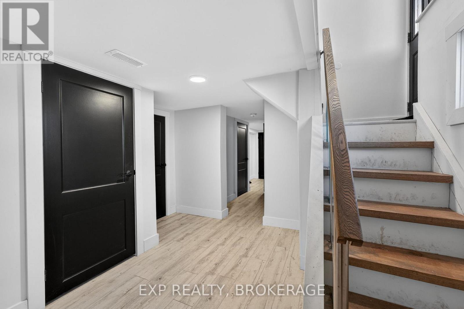 19 Scott Street, Kingston (Central City East), Ontario  K7L 1L3 - Photo 11 - X12848416