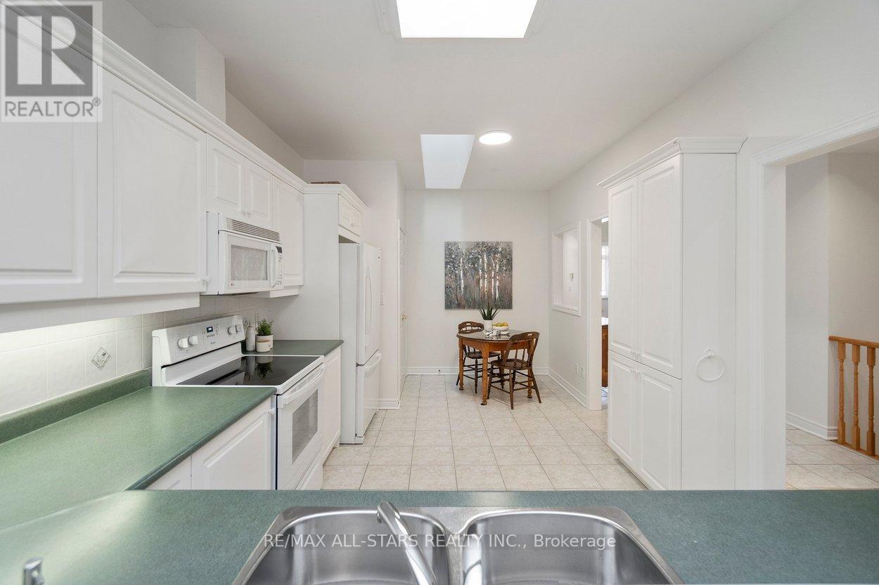 21 Wave Hill Way, Markham, Ontario  L6E 1J2 - Photo 13 - N12849724