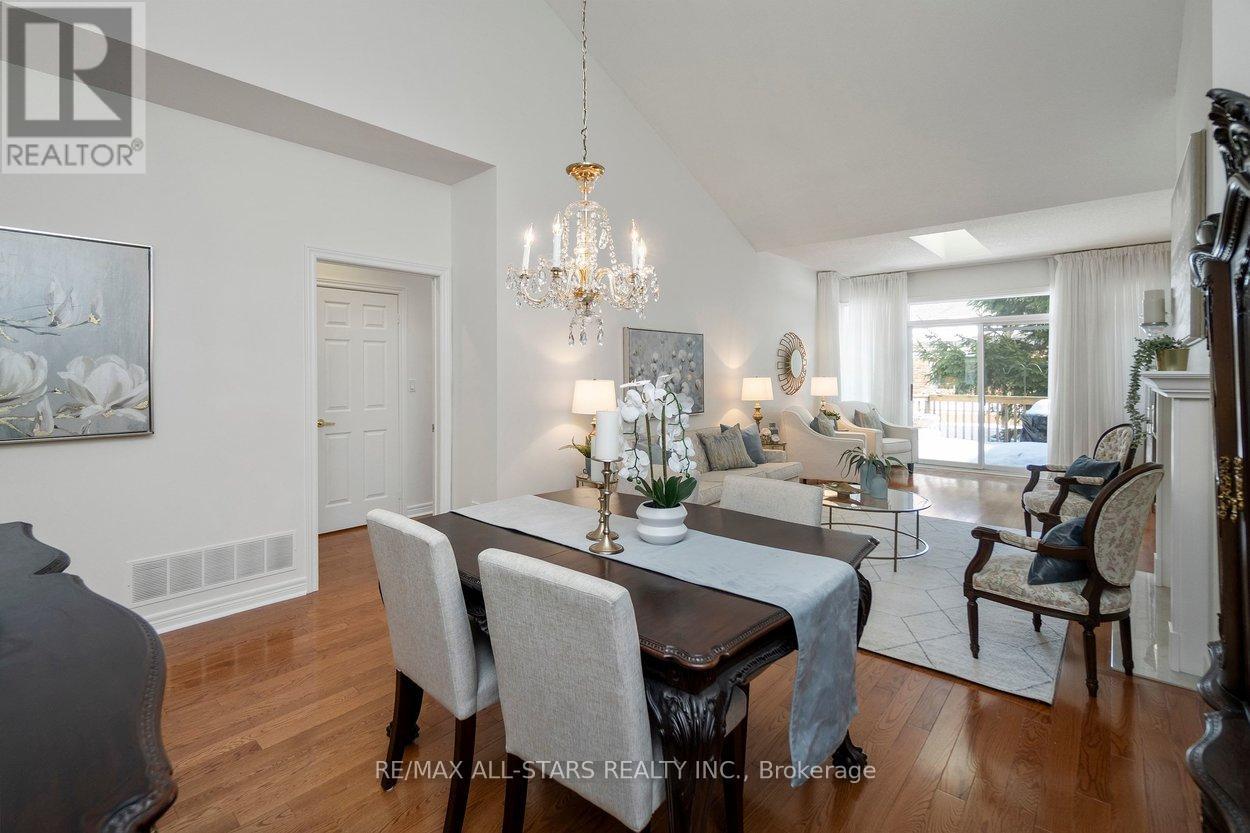 21 Wave Hill Way, Markham, Ontario  L6E 1J2 - Photo 7 - N12849724