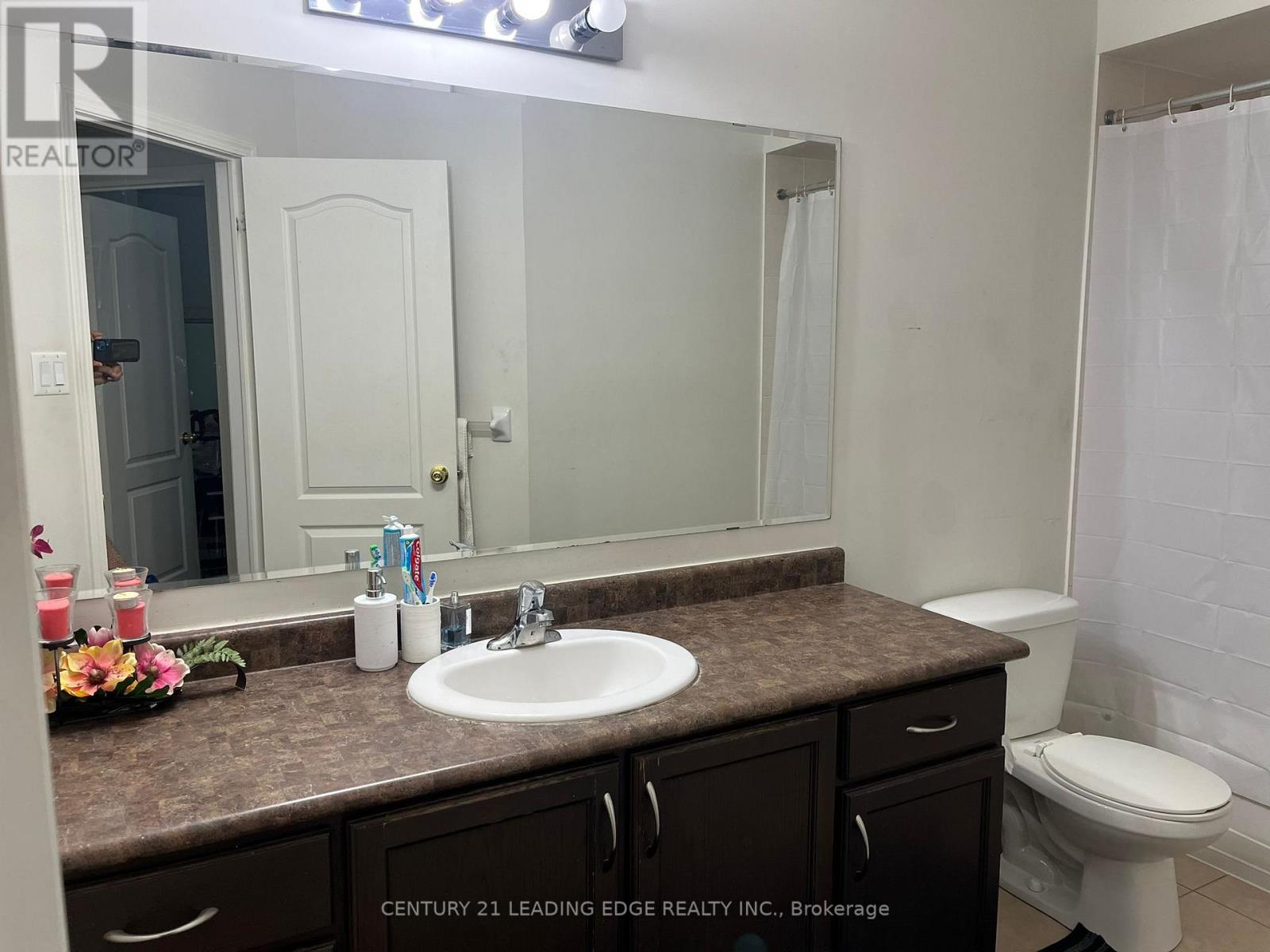 30 Armstrong Crescent, Bradford West Gwillimbury (Bradford), Ontario  L3Z 0L1 - Photo 18 - N12849782