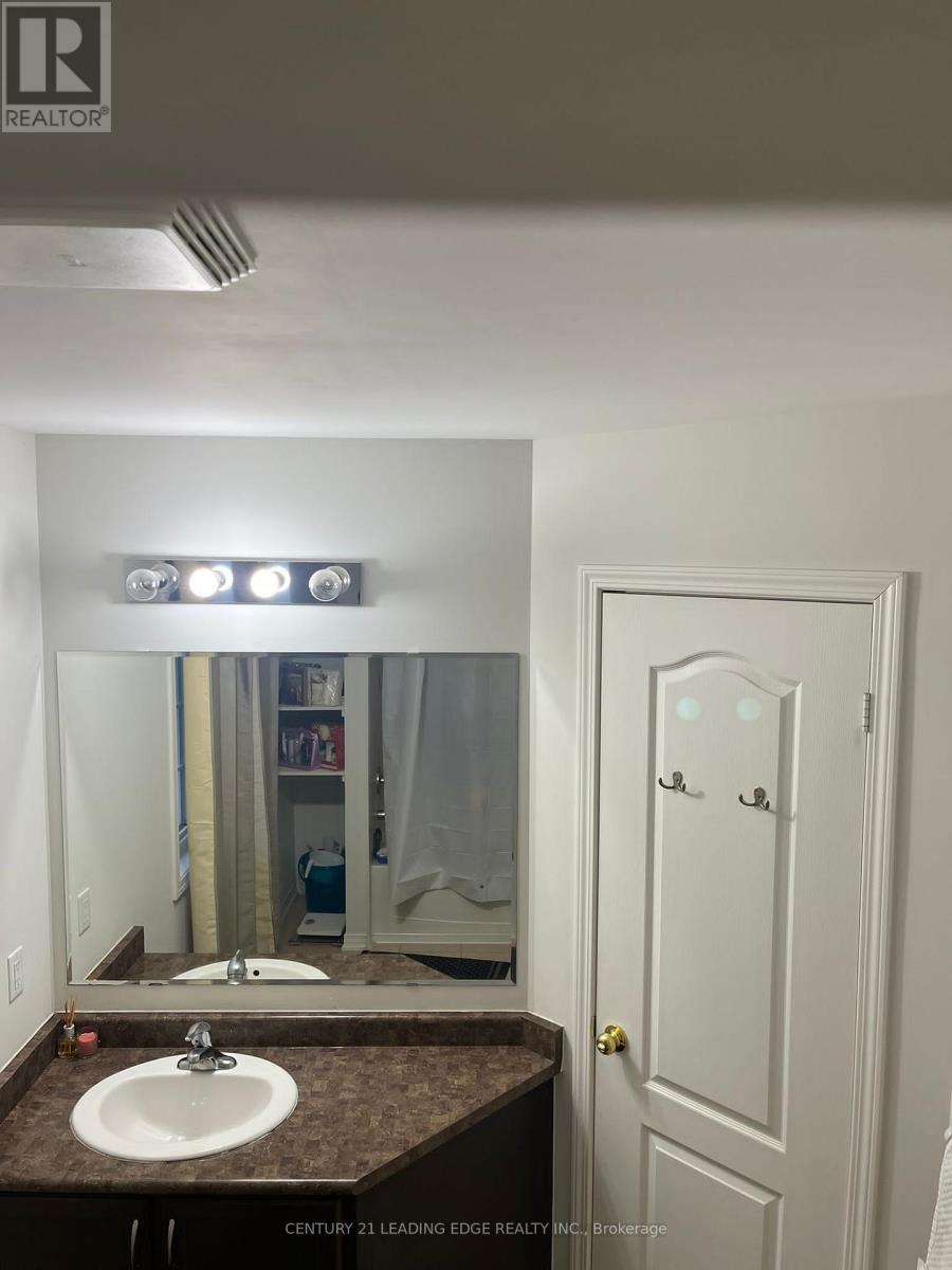 30 Armstrong Crescent, Bradford West Gwillimbury (Bradford), Ontario  L3Z 0L1 - Photo 27 - N12849782