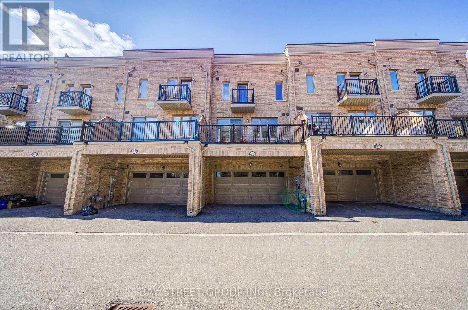 6859 Main Street, Whitchurch-Stouffville, Ontario  L4A 4X2 - Photo 4 - N12849808