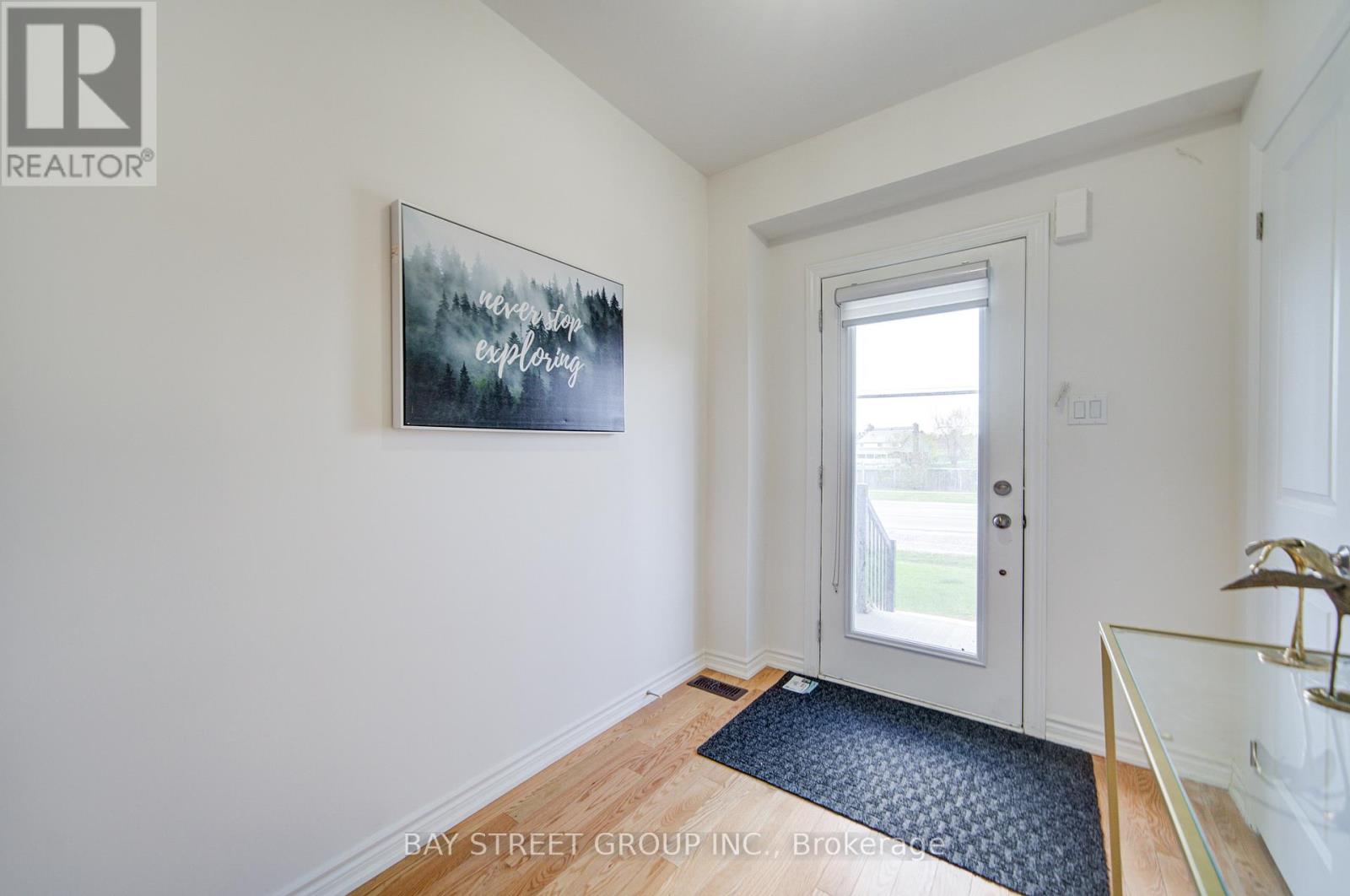 6859 Main Street, Whitchurch-Stouffville, Ontario  L4A 4X2 - Photo 5 - N12849808