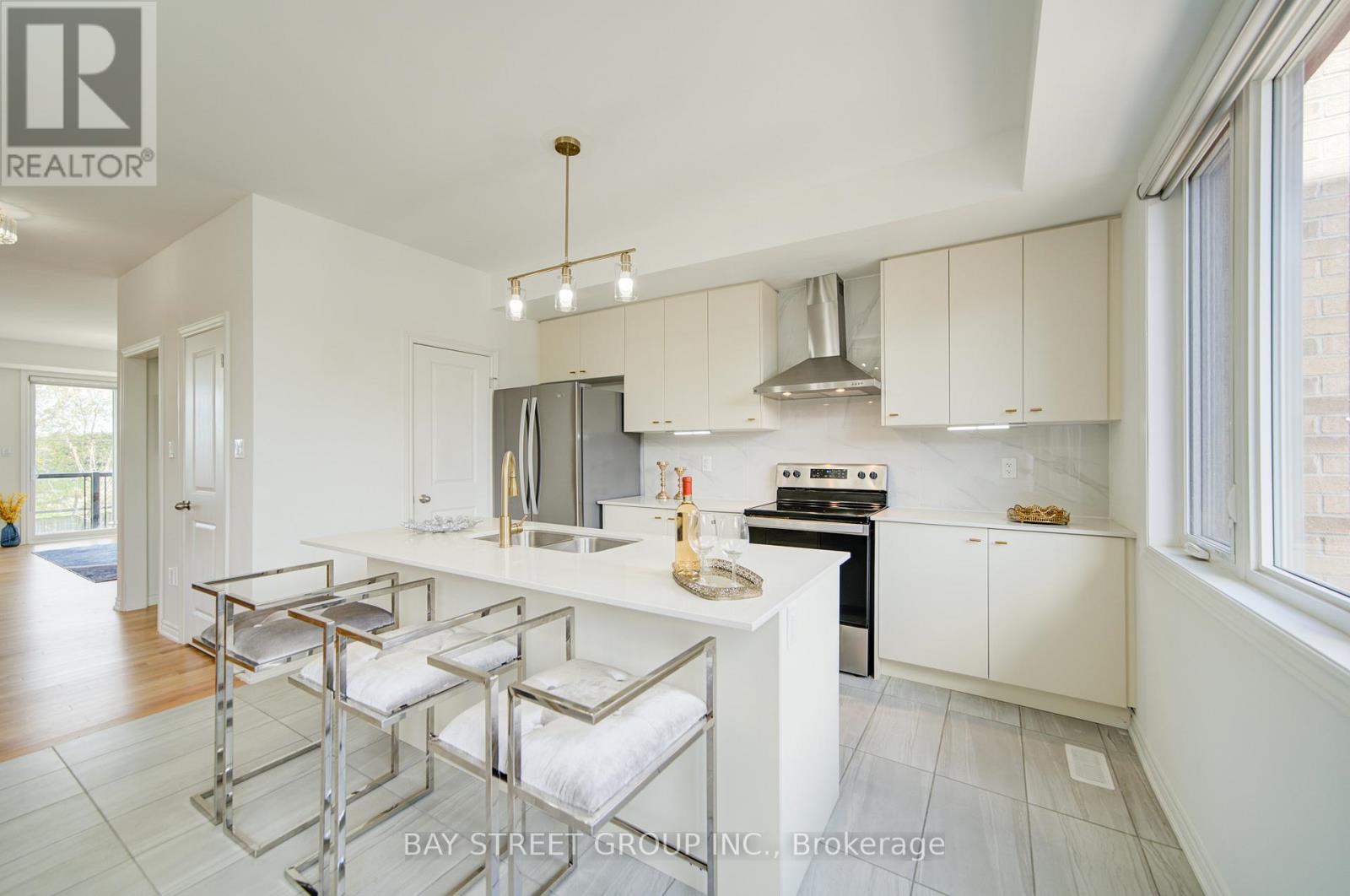 6859 Main Street, Whitchurch-Stouffville, Ontario  L4A 4X2 - Photo 7 - N12849808