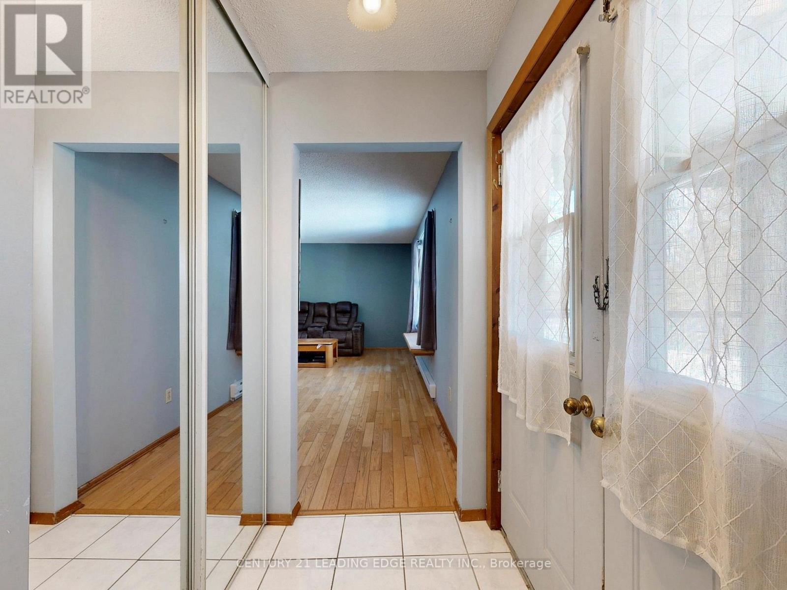 3525 Pollock Road E, Georgina, Ontario  L4P 0P6 - Photo 6 - N12849832