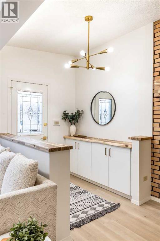 150 11 Street Ne, Medicine Hat, Alberta  T1A 5T1 - Photo 3 - A2283170