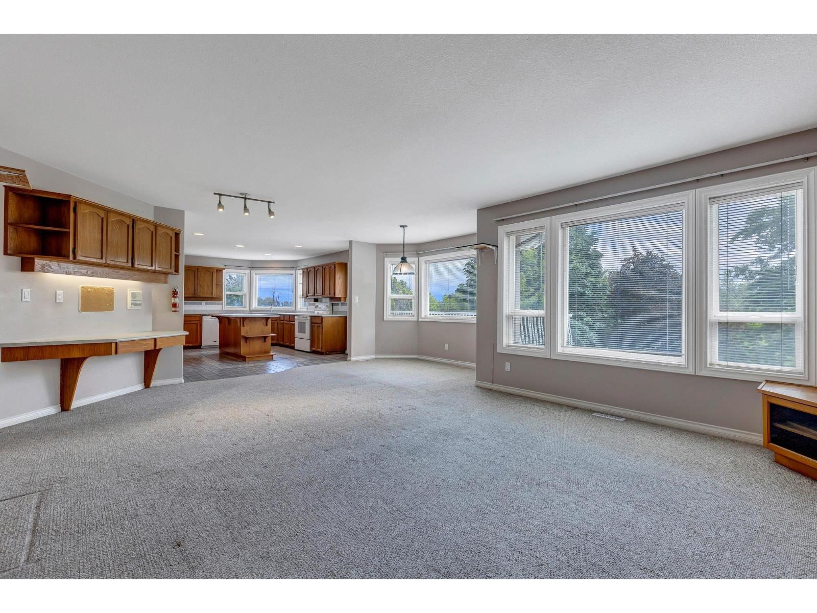 8678 Sunburst Place, Chilliwack Mountain, Chilliwack, British Columbia  V2R 3J1 - Photo 9 - R3096522