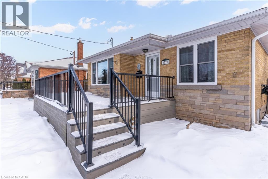 2322 Redfern Road, Burlington, Ontario  L7R 1X3 - Photo 4 - 40799040