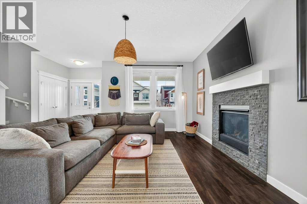 92 Fireside Crescent, Cochrane, Alberta  T4C 2A3 - Photo 8 - A2290318