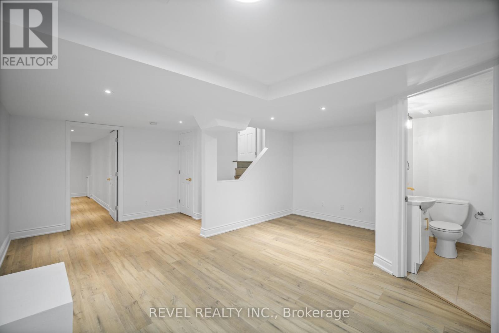 580 Courtney Valley Road, Mississauga, Ontario  L5V 0C2 - Photo 30 - W12849744