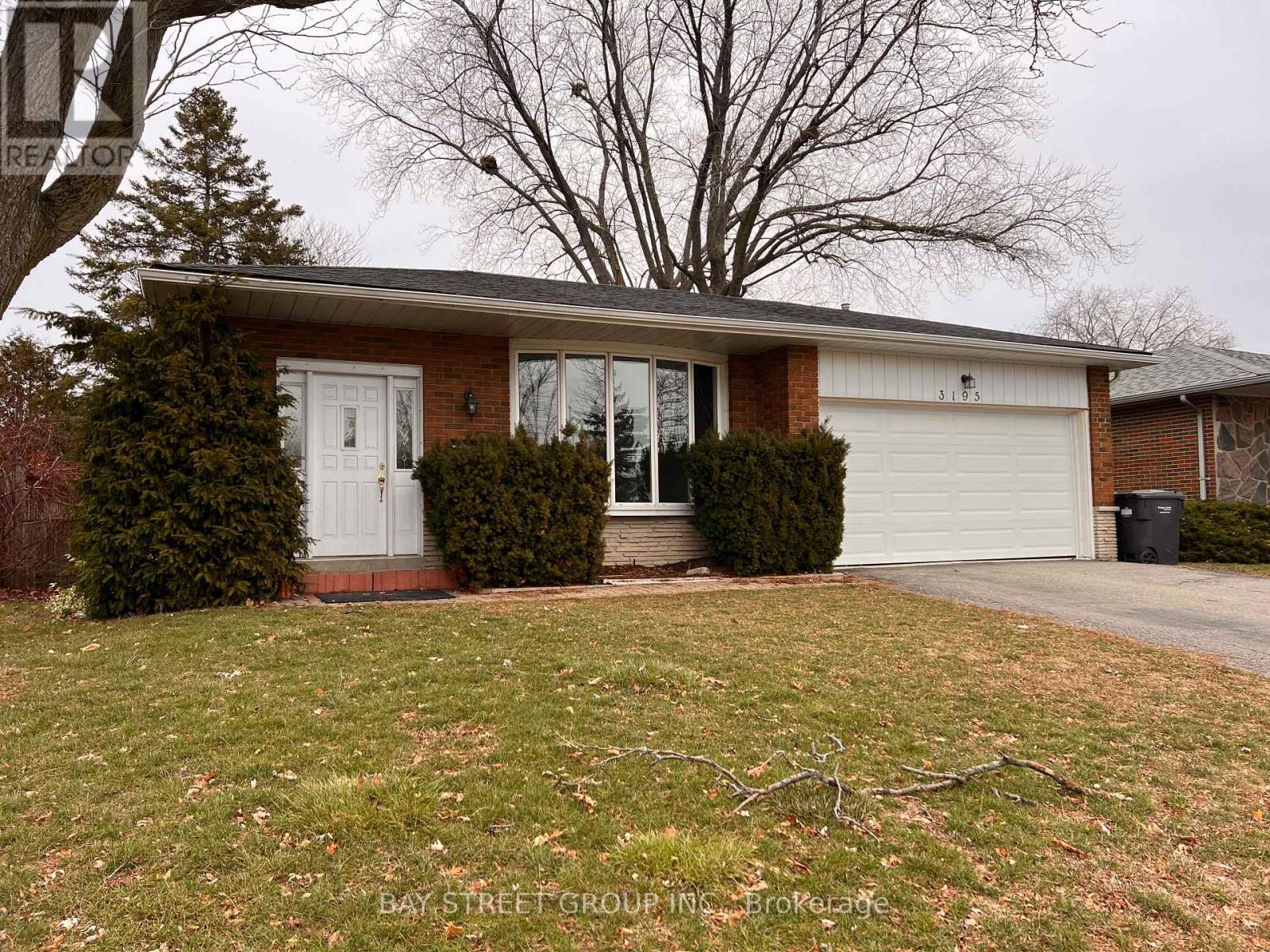 3195 VALMARIE AVENUE, Mississauga, Ontario