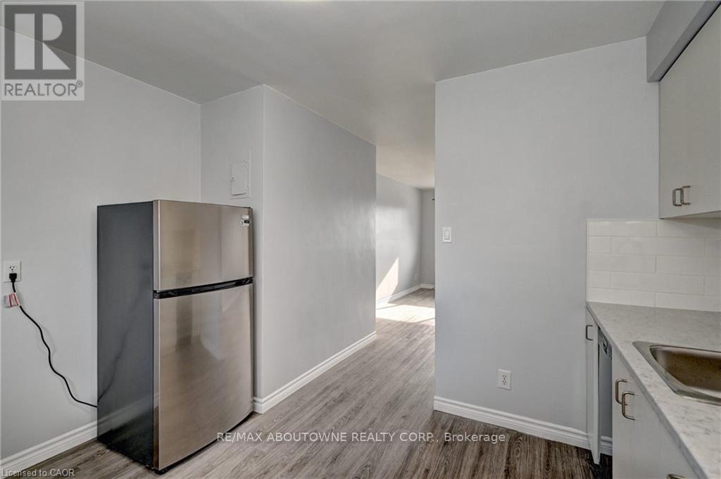 B5 - 280 Sydney Street S, Kitchener, Ontario  N2G 3V9 - Photo 17 - X12849736