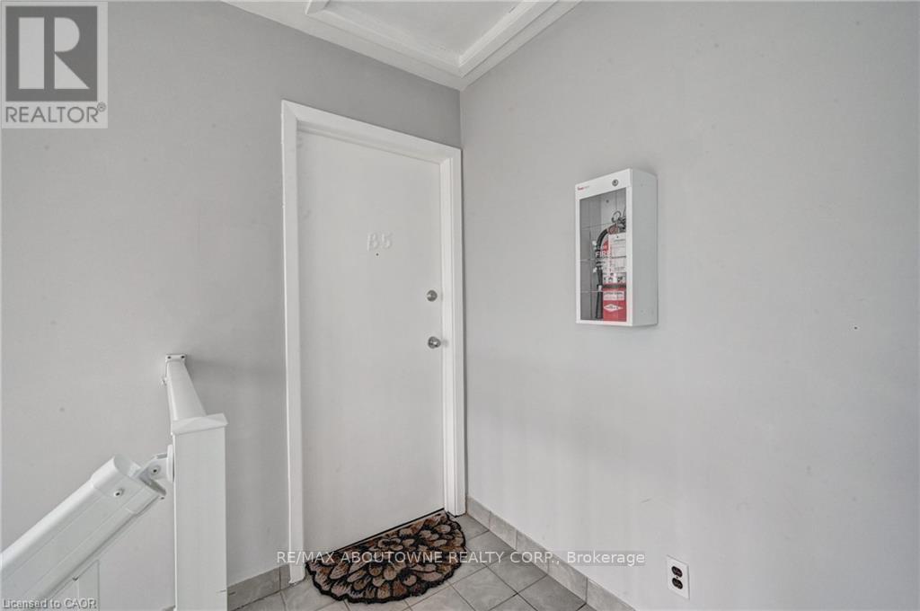 B5 - 280 Sydney Street S, Kitchener, Ontario  N2G 3V9 - Photo 6 - X12849736