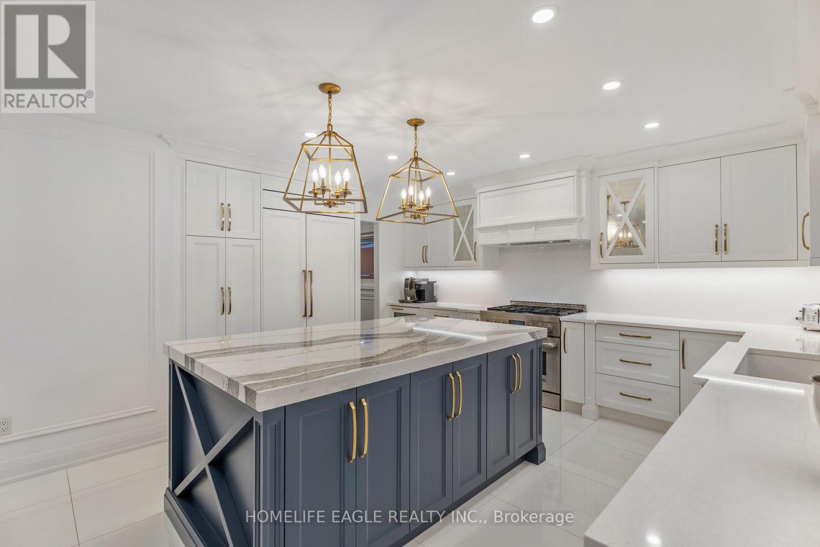 26 Whitetail Court, Vaughan (East Woodbridge), Ontario  L4L 5K9 - Photo 8 - N12849022