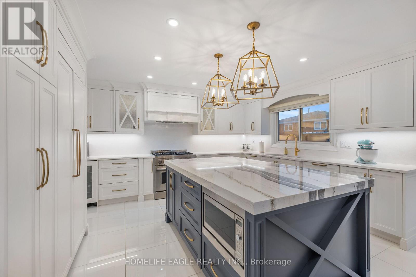 26 Whitetail Court, Vaughan (East Woodbridge), Ontario  L4L 5K9 - Photo 12 - N12849022