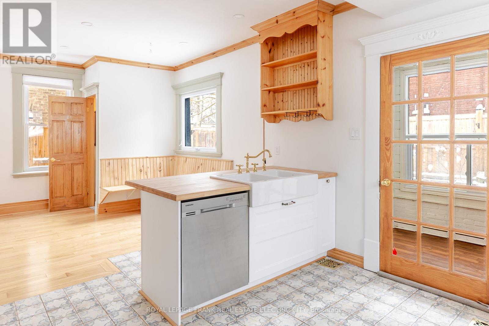 599 Homewood Avenue, Peterborough, Ontario  K9H 2N4 - Photo 13 - X12849974