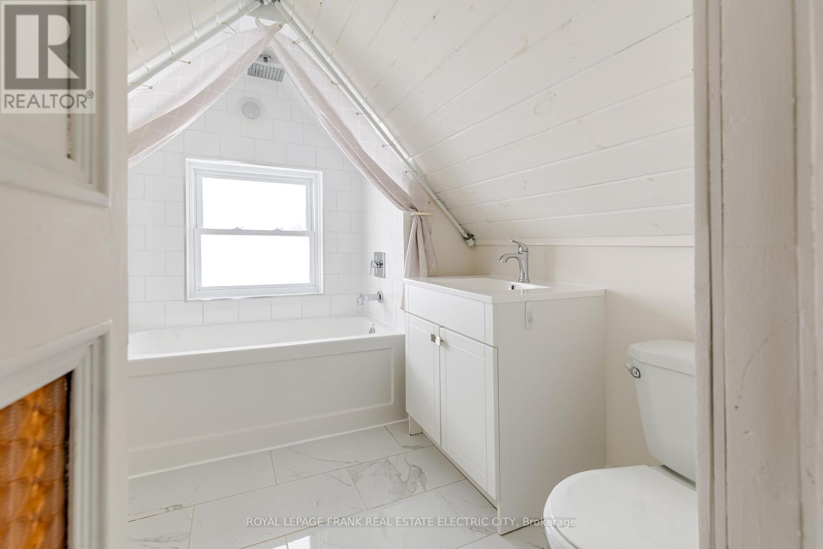 599 Homewood Avenue, Peterborough, Ontario  K9H 2N4 - Photo 37 - X12849974