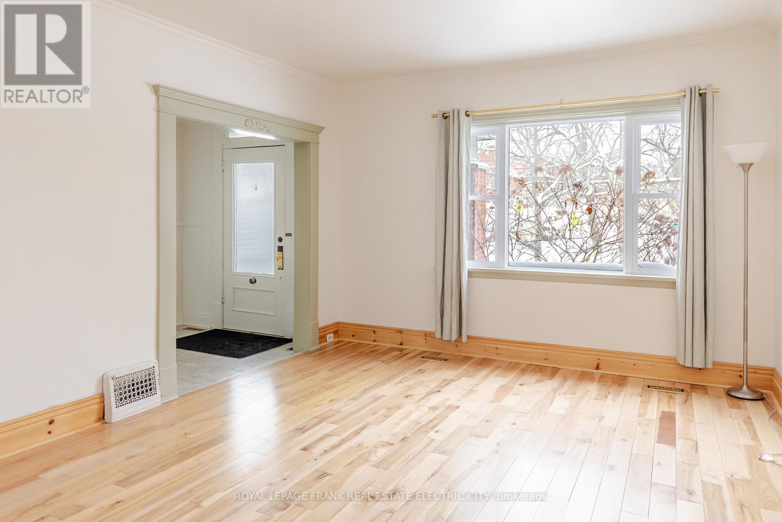 599 Homewood Avenue, Peterborough, Ontario  K9H 2N4 - Photo 9 - X12849974