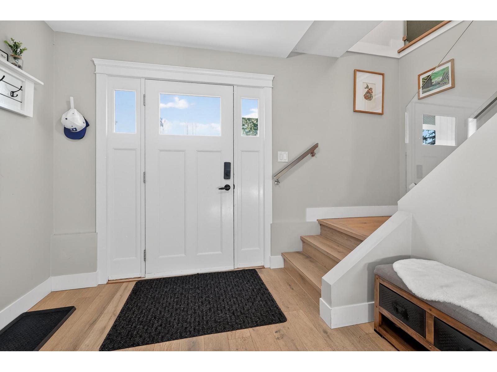 20231 46 Avenue, Langley, British Columbia  V3A 5K3 - Photo 2 - R3096267