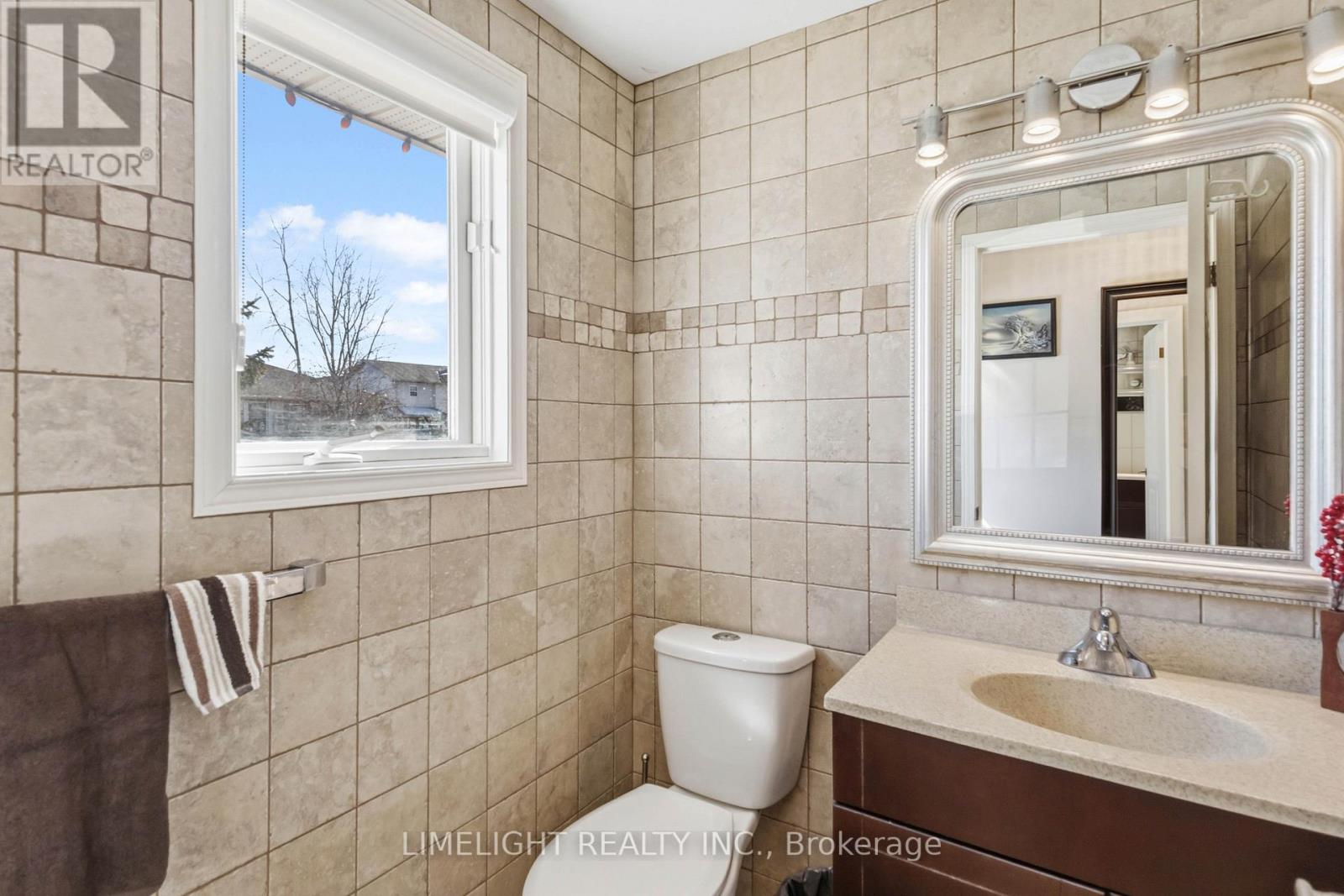 61 Julia Court, London East, Ontario  N5V 4X1 - Photo 12 - X12849940