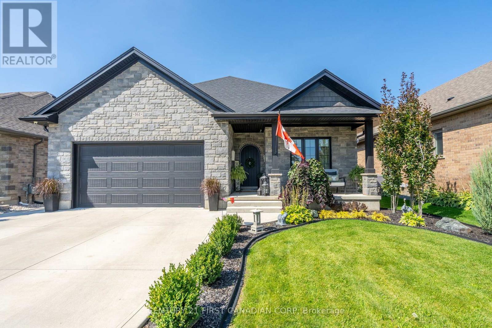 161 Collins Way, Strathroy-Caradoc, Ontario  N7G 3H3 - Photo 2 - X12850026