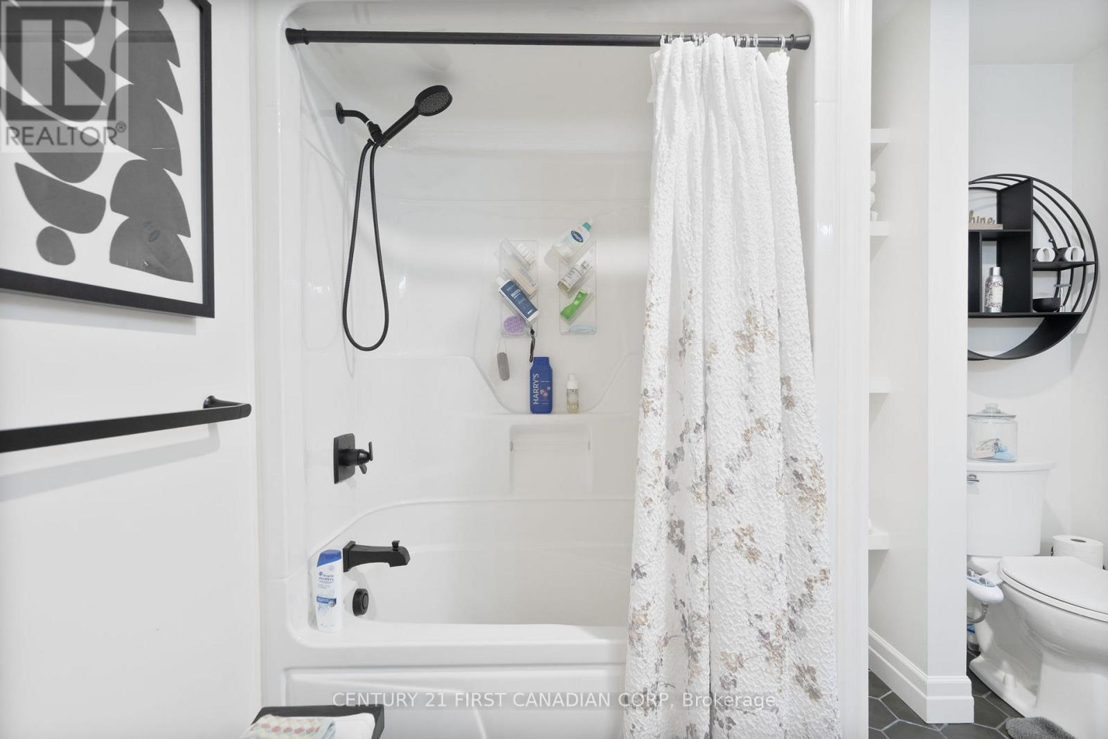 161 Collins Way, Strathroy-Caradoc, Ontario  N7G 3H3 - Photo 29 - X12850026