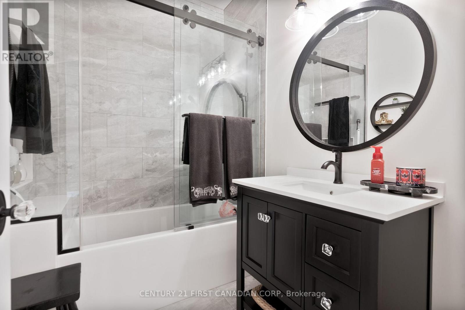 161 Collins Way, Strathroy-Caradoc, Ontario  N7G 3H3 - Photo 7 - X12850026