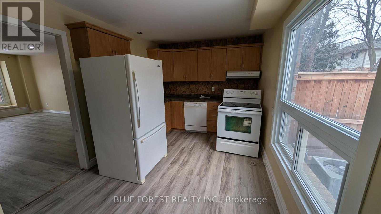 20 - 253 Taylor Street, London East, Ontario  N5Y 2J6 - Photo 2 - X12850066