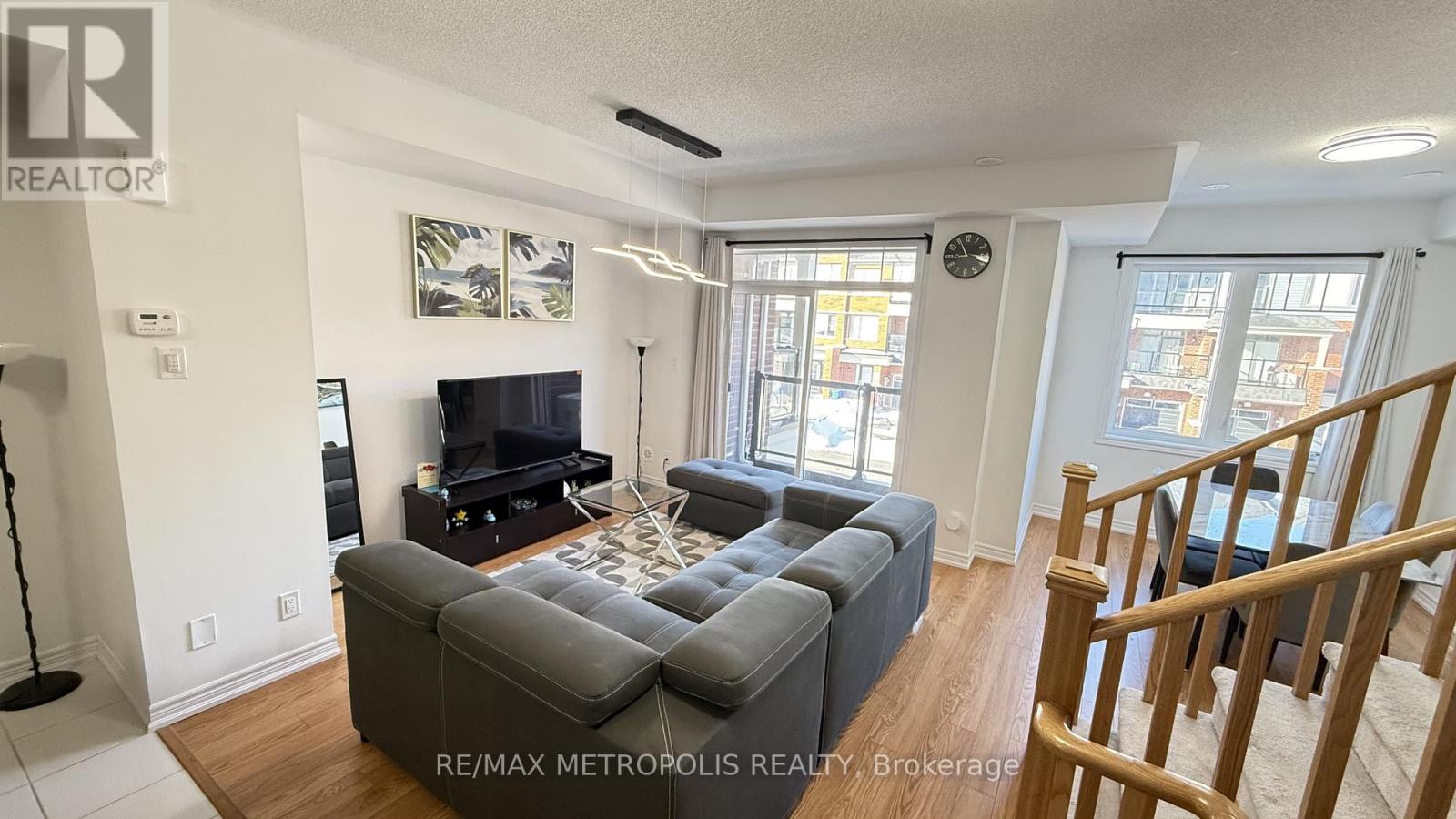 1097 Lockie Drive, Oshawa, Ontario  L1L 0R9 - Photo 4 - E12845054