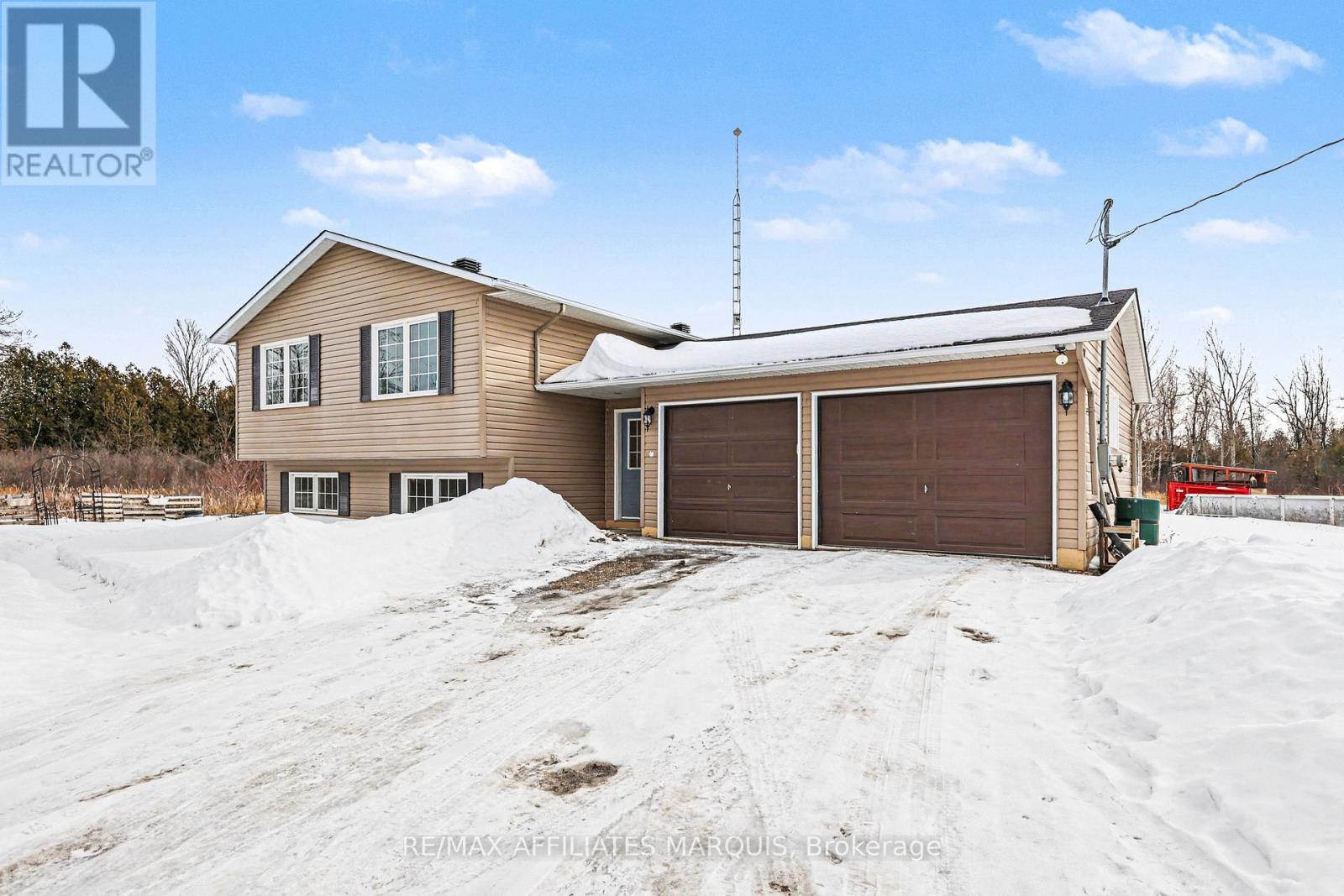 2135 ROSEDALE ROAD N, montague, Ontario