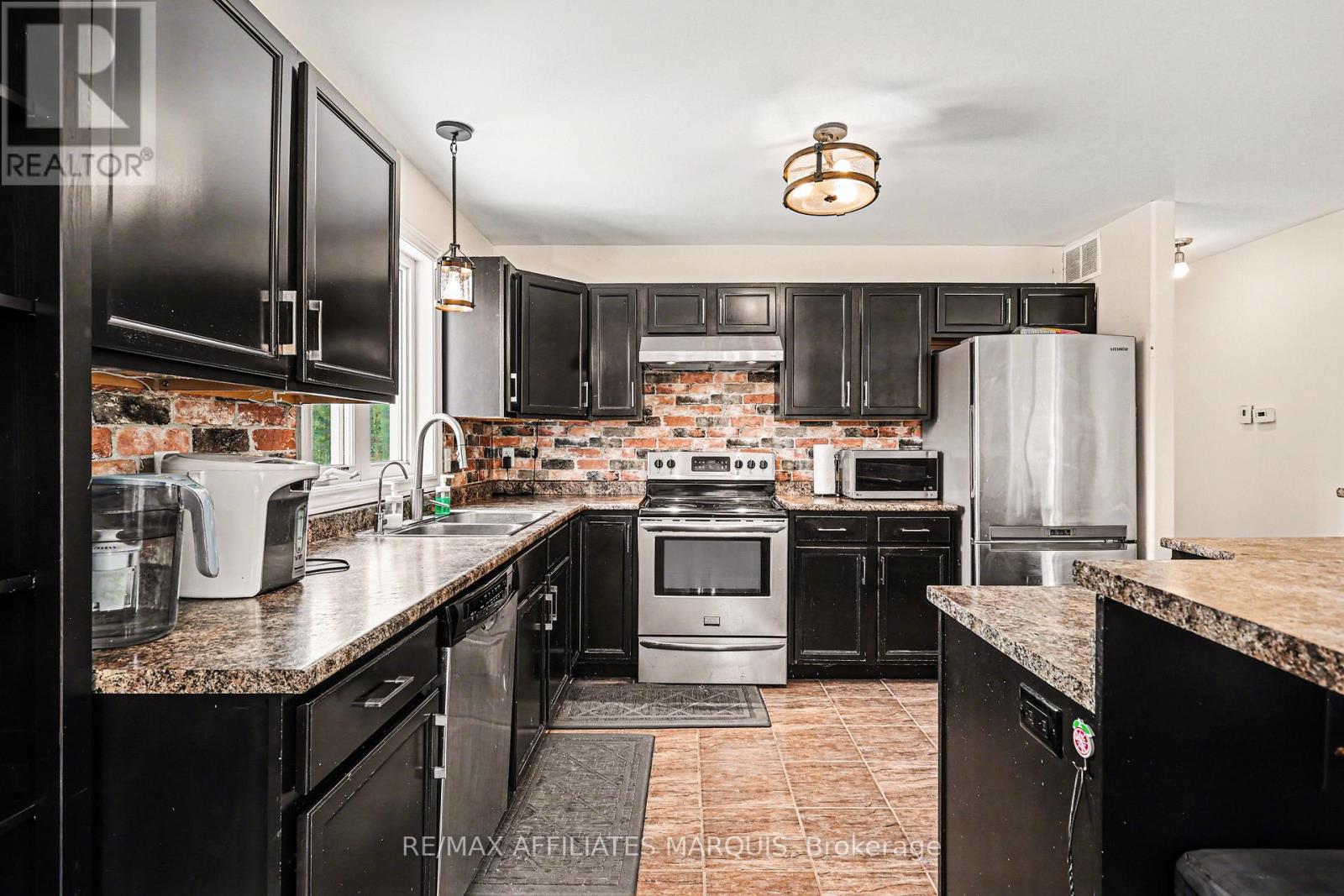 2135 Rosedale Road N, Montague, Ontario  K7A 4S4 - Photo 12 - X12849908