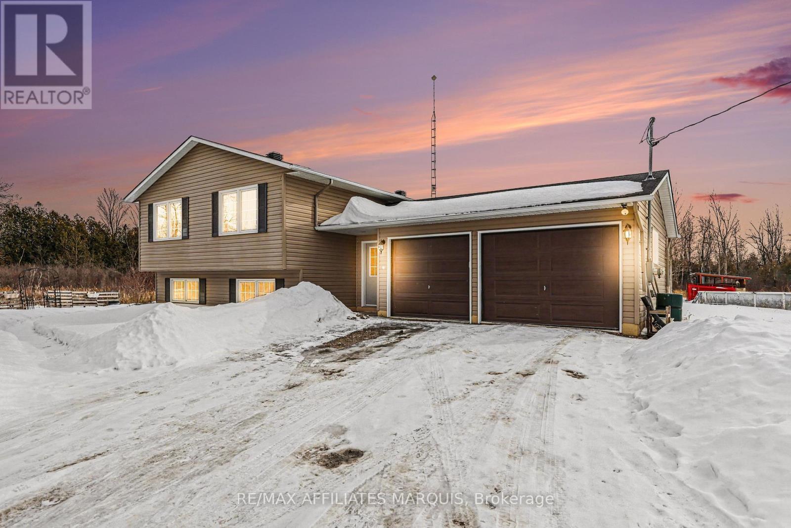 2135 Rosedale Road N, Montague, Ontario  K7A 4S4 - Photo 2 - X12849908