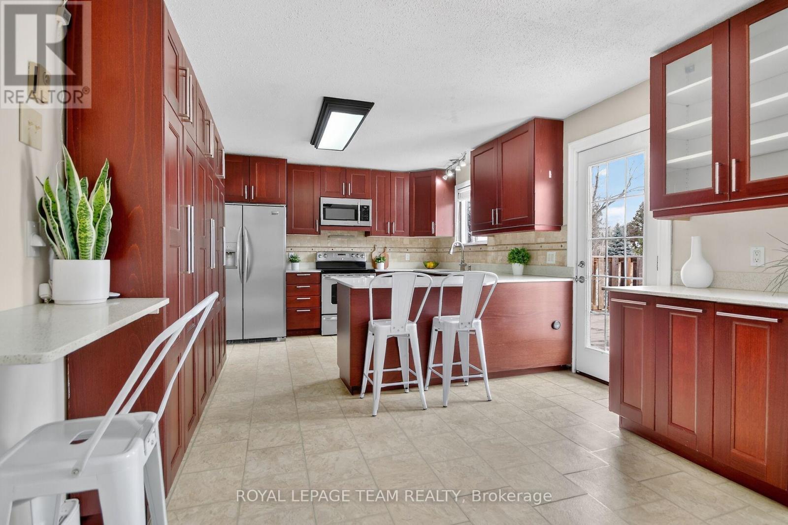 3333 White Spruce Street, Ottawa, Ontario  K0A 2W0 - Photo 10 - X12850032