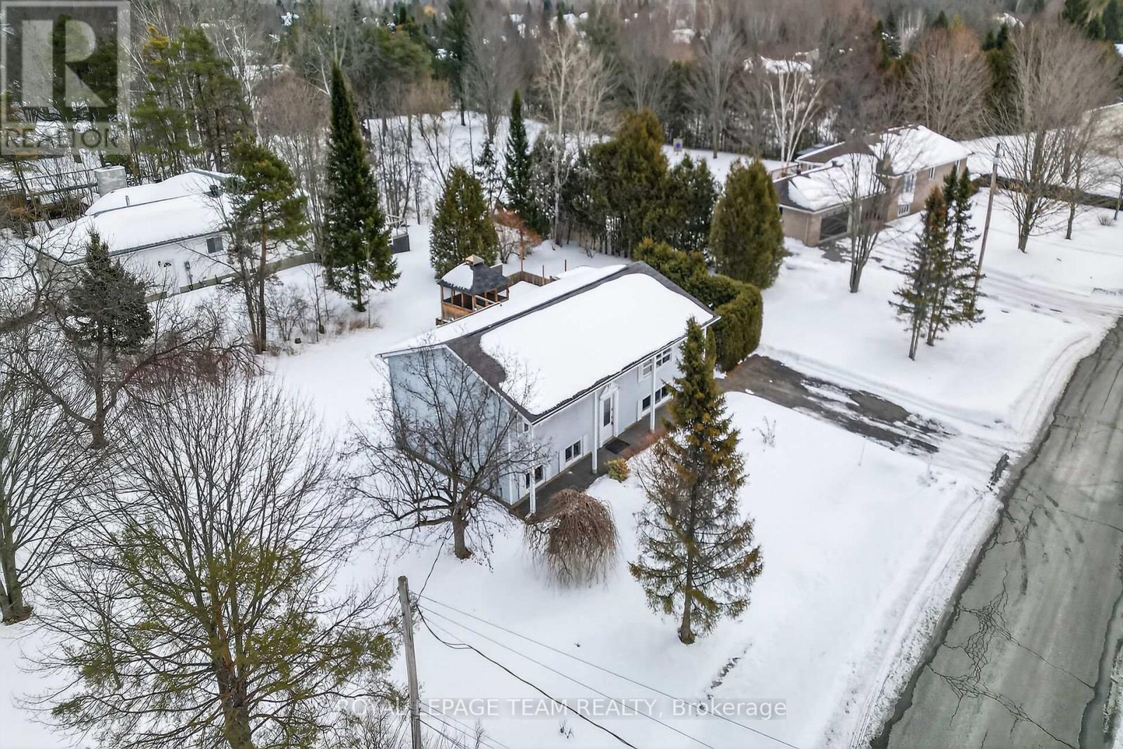 3333 White Spruce Street, Ottawa, Ontario  K0A 2W0 - Photo 2 - X12850032