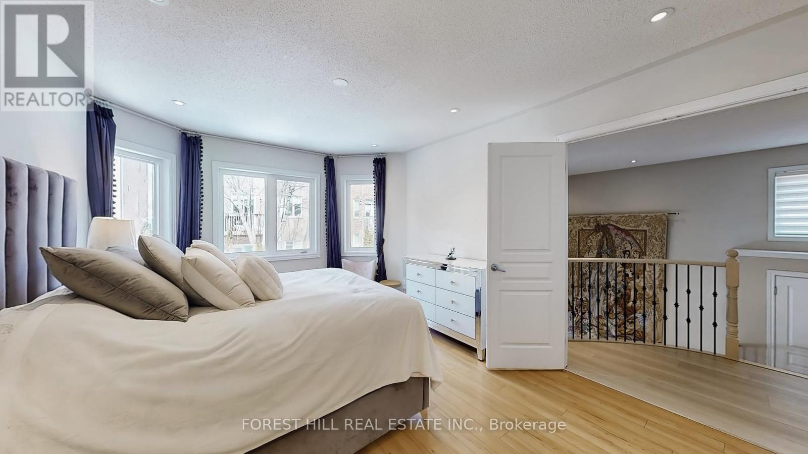 101 Ravine Edge Drive, Richmond Hill (Jefferson), Ontario  L4E 4J6 - Photo 19 - N12848920