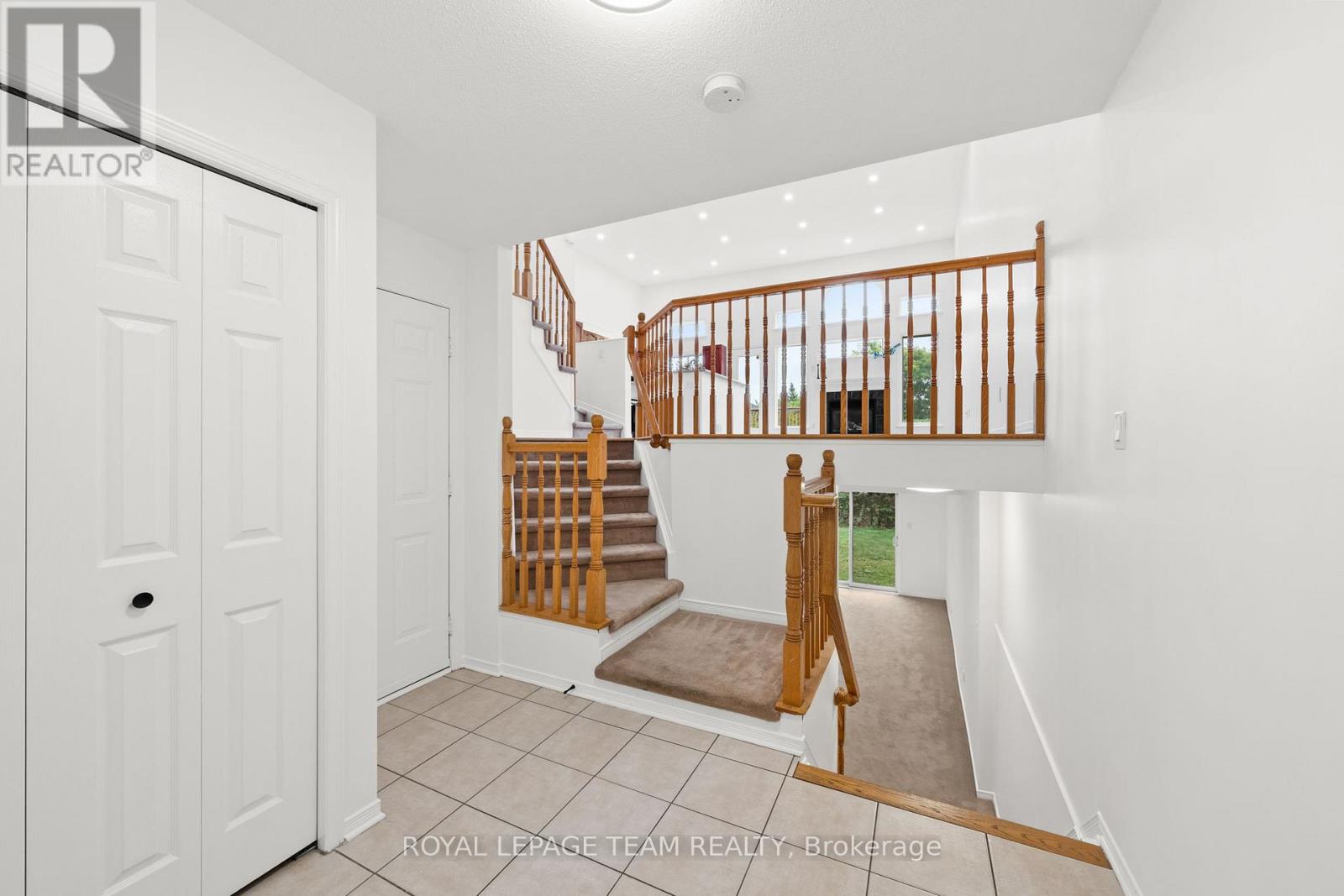 137 Macassa Circle, Ottawa, Ontario  K2T 1J9 - Photo 5 - X12850142