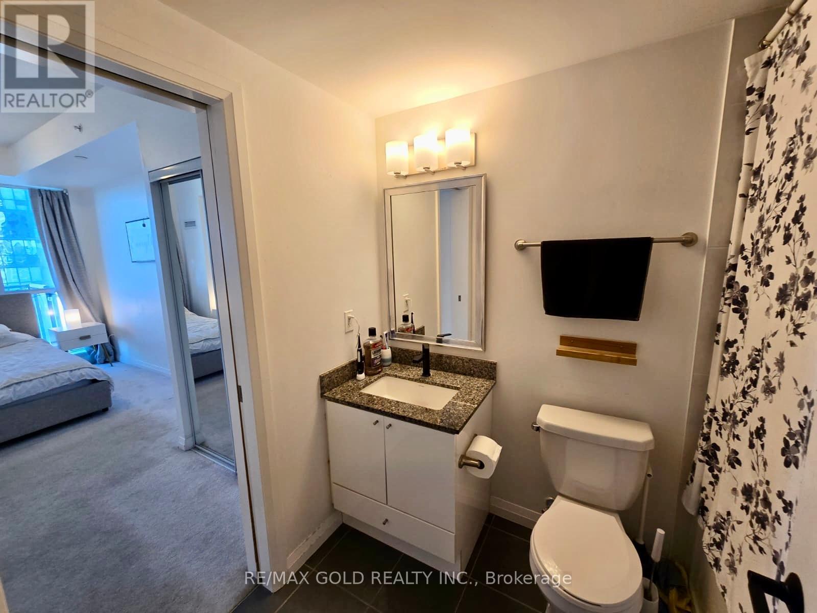 808 - 75 Eglinton Avenue W, Mississauga, Ontario  L5R 0E5 - Photo 20 - W12842134