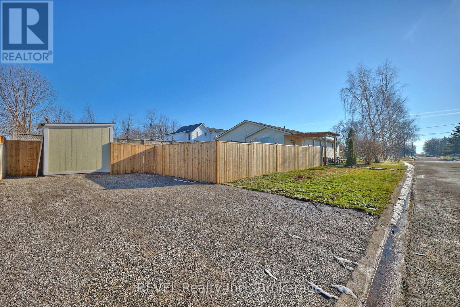 141 Douglas Street, Fort Erie, Ontario  L2A 6V3 - Photo 23 - X12850036