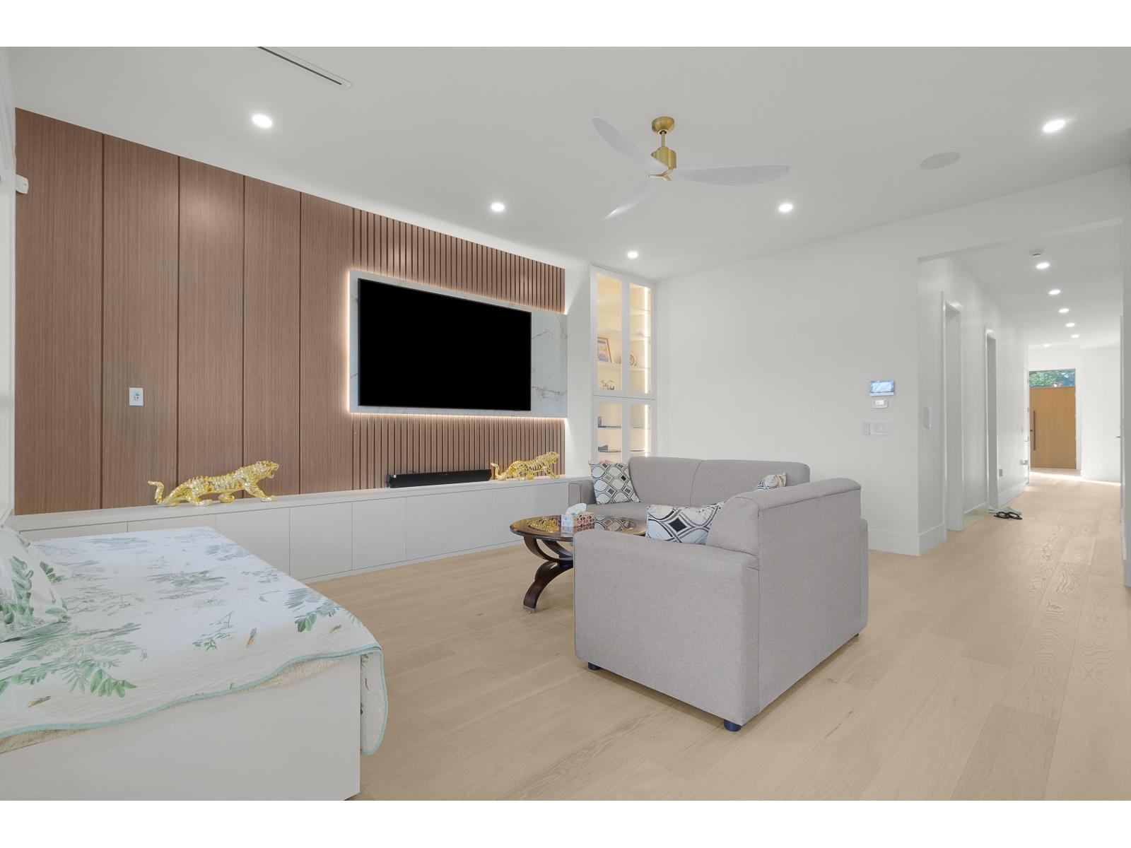 6296 181a Street, Surrey, British Columbia  V3S 4M4 - Photo 4 - R3096388