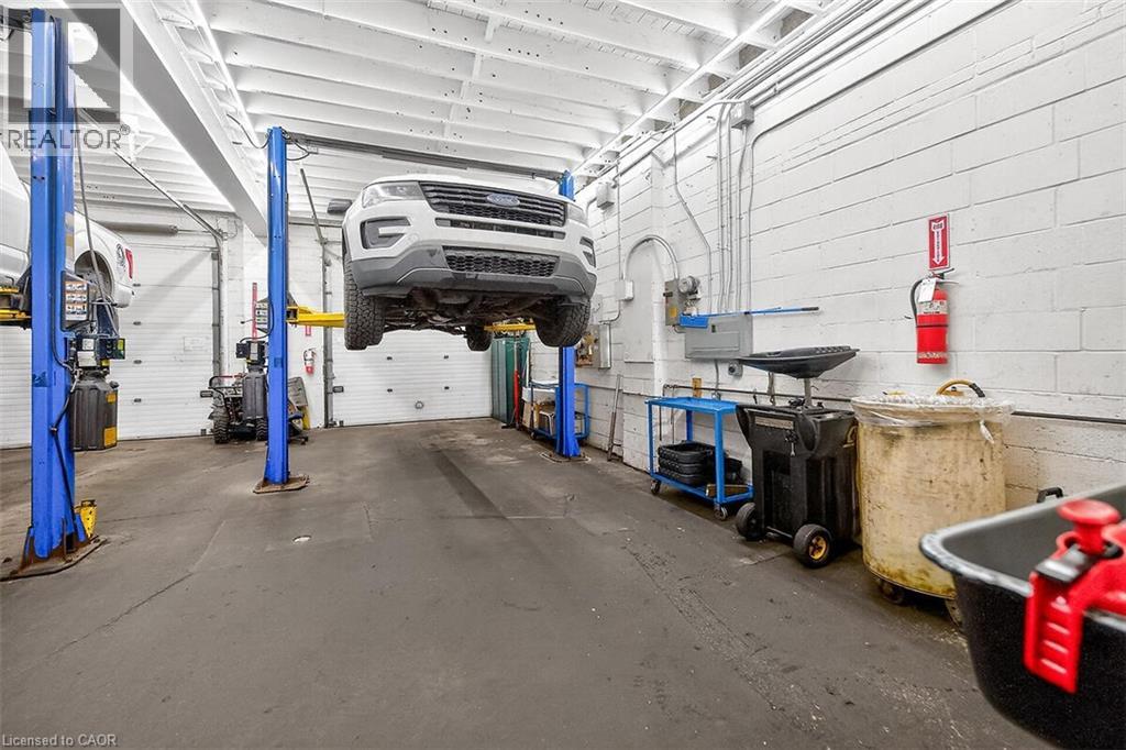 100 Stapleton Avenue, Hamilton, Ontario  L8H 3N8 - Photo 2 - 40809929